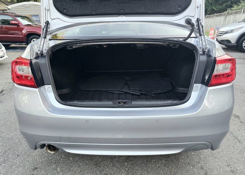 2017 Subaru Legacy 2.5i Limited photo 15