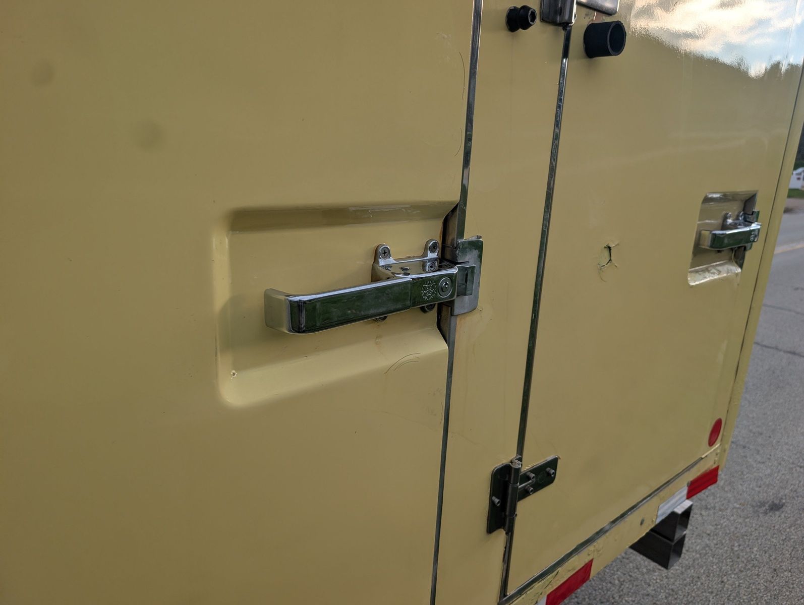 2019 Ford E-Series Chassis 64