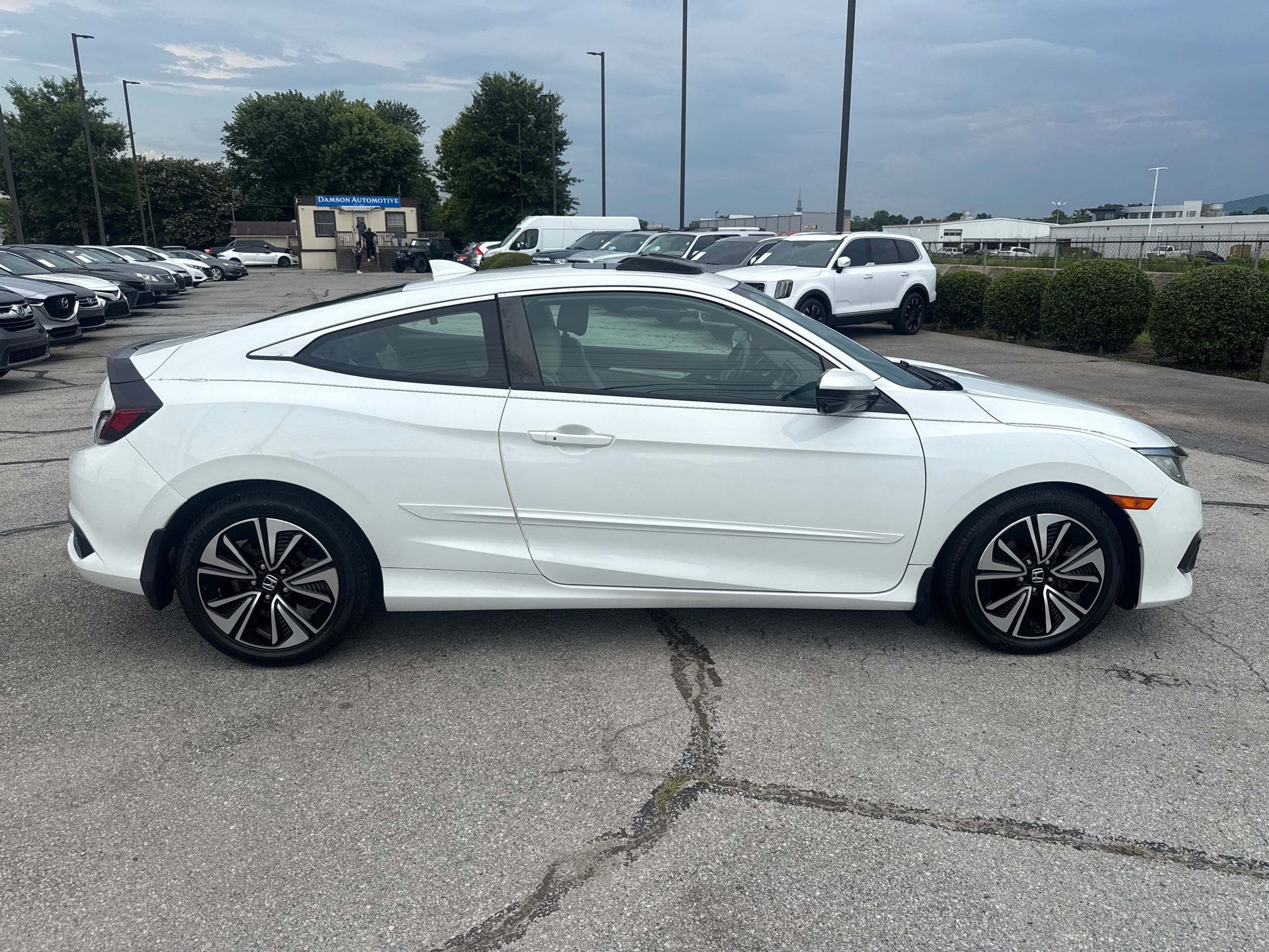 2016 Honda Civic EX-L - Photo 6