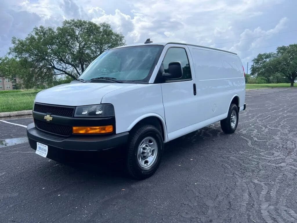 2021 Chevrolet Express Cargo #2
