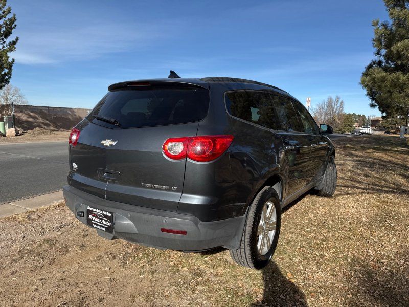 2011 Chevrolet Traverse 1LT photo 11