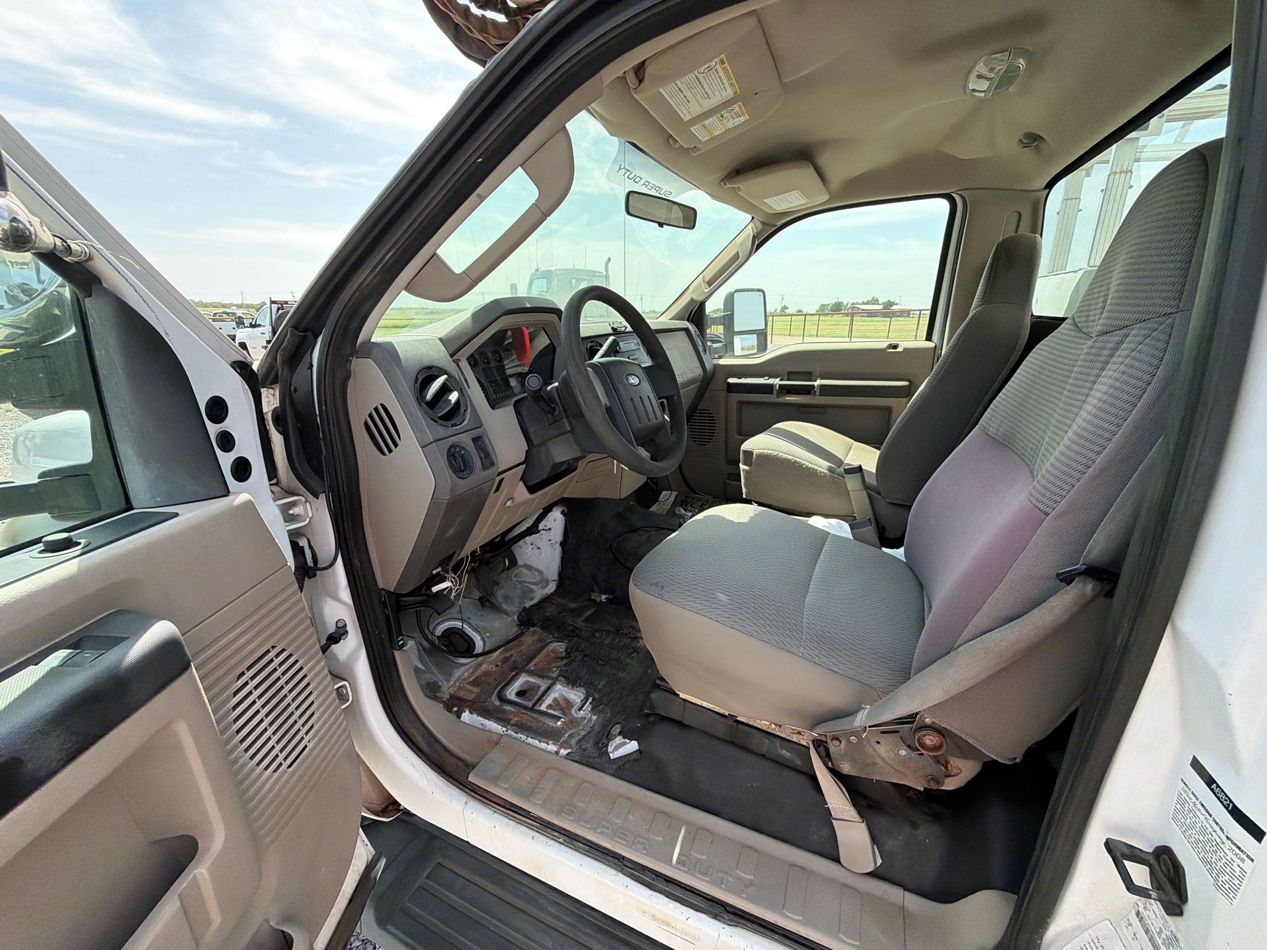2008 Ford F-450 Super Duty Chassis Cab XLT - Photo 19