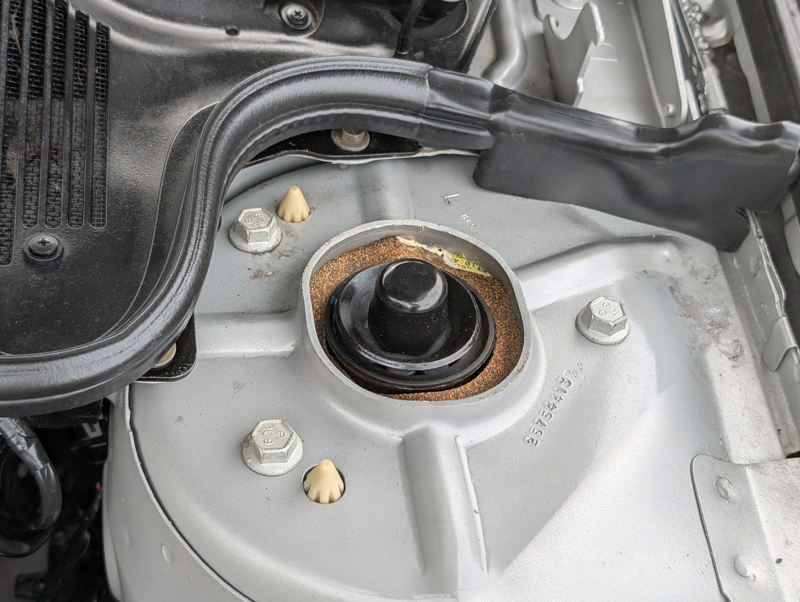 2005 Cadillac DeVille 129