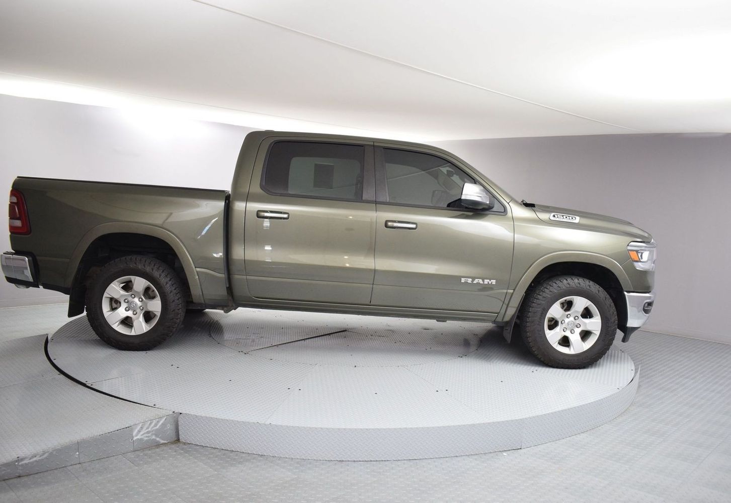 2021 RAM 1500 Laramie 4x4 Crew Cab 5'7's photo