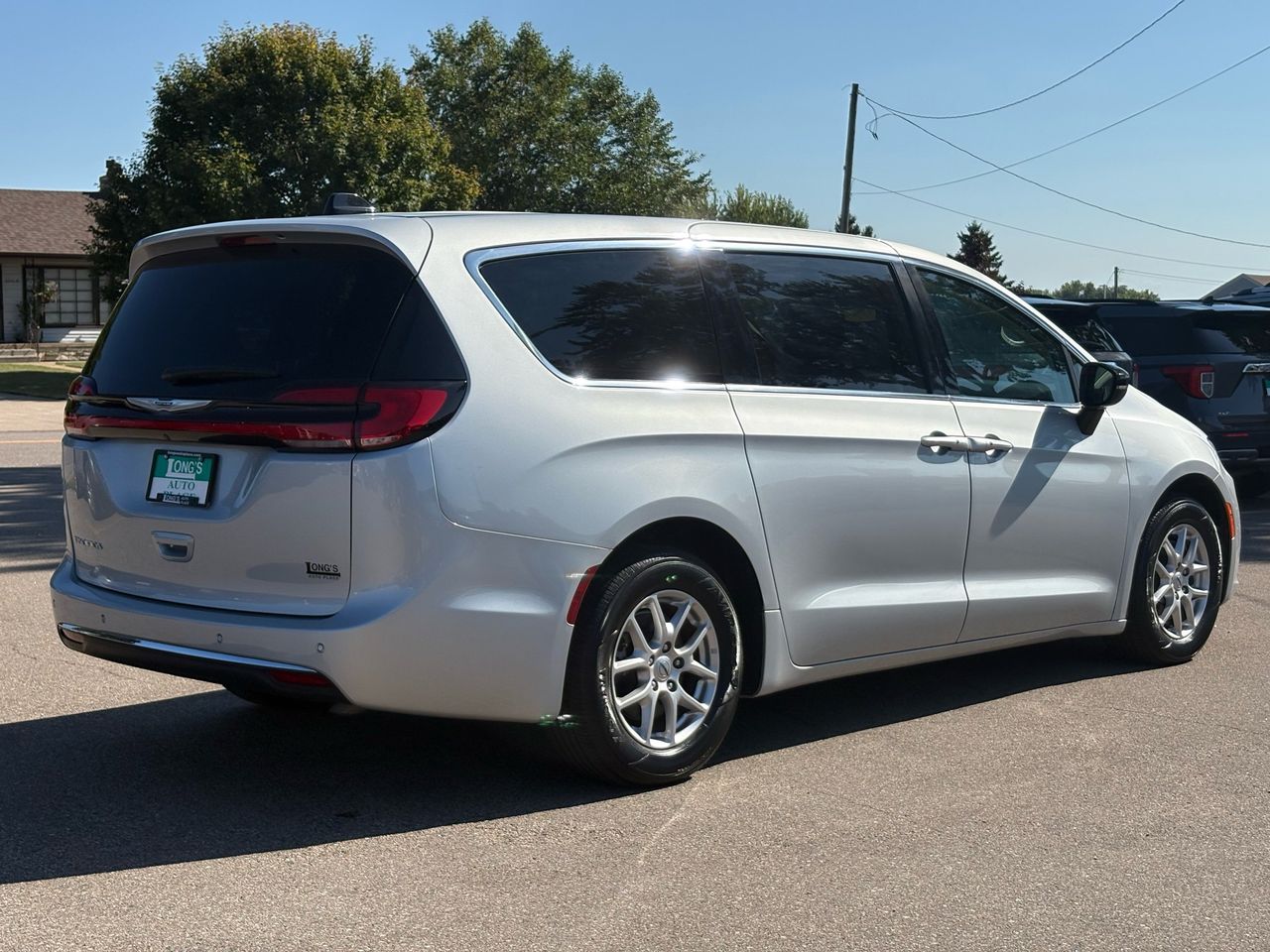 2024 Chrysler Pacifica Touring L - Photo 8