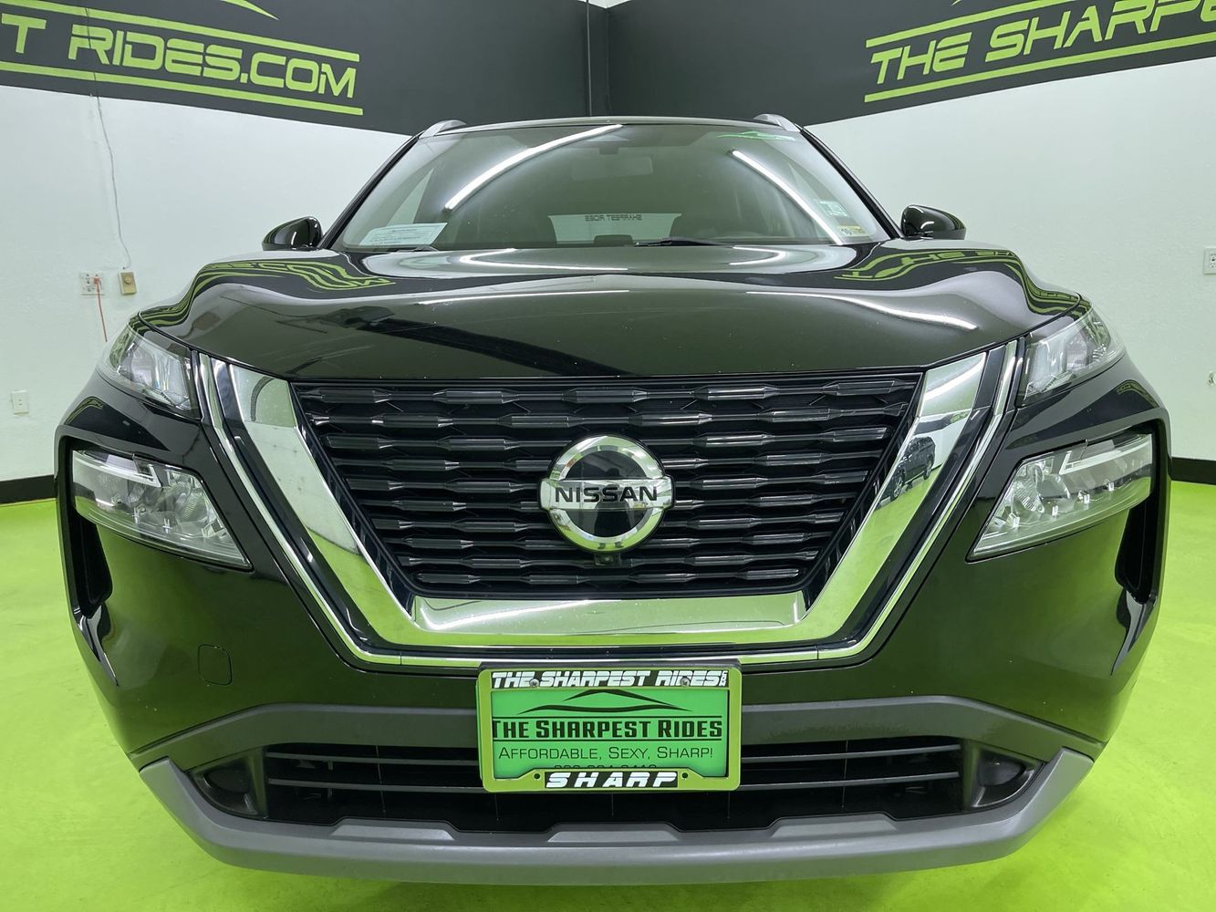 2021 Nissan Rogue SV photo 3