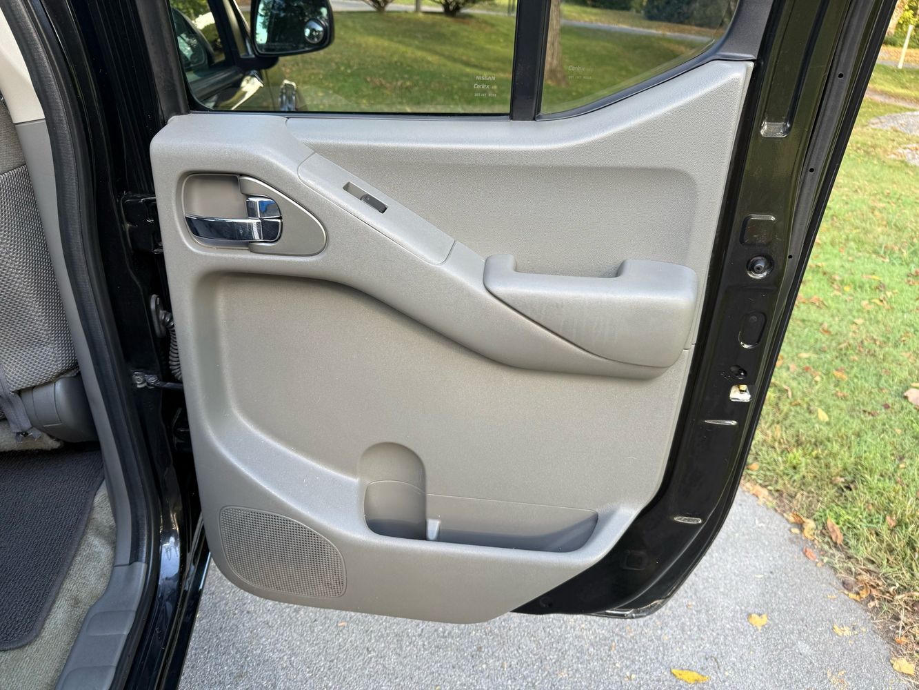 2016 Nissan Frontier SV photo 28