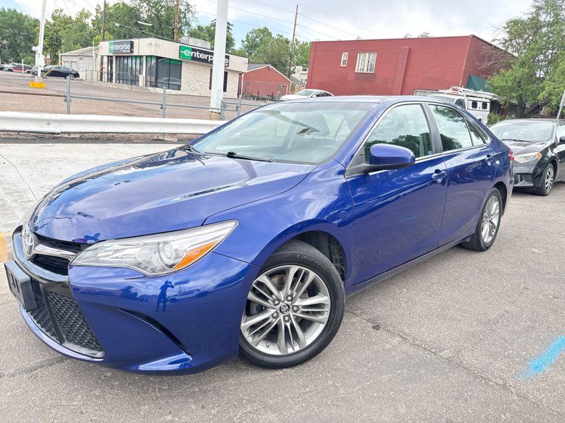 2016 Toyota Camry SE