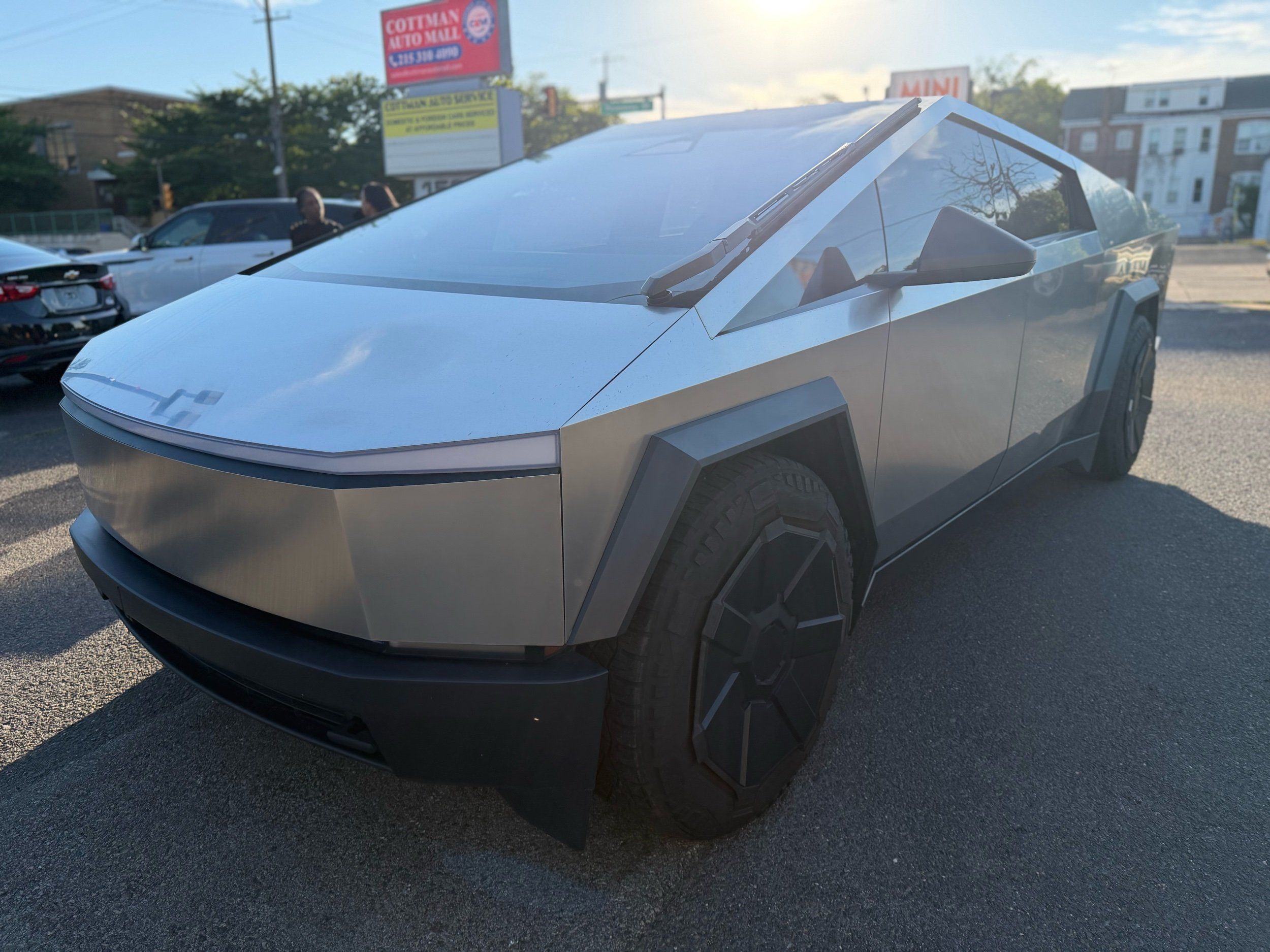 2024 Tesla Cybertruck All-Wheel Drive's photo