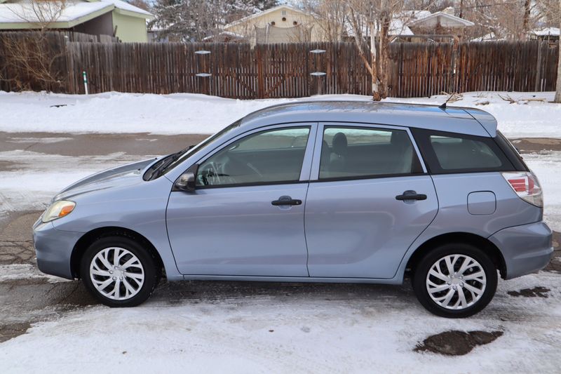 2005 Toyota Matrix Photos