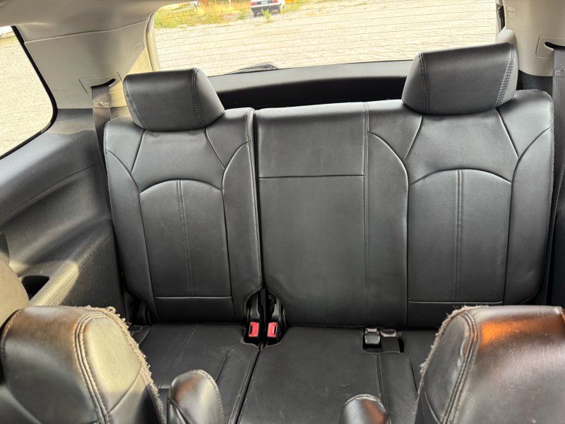 2010 Gmc Acadia photo 25