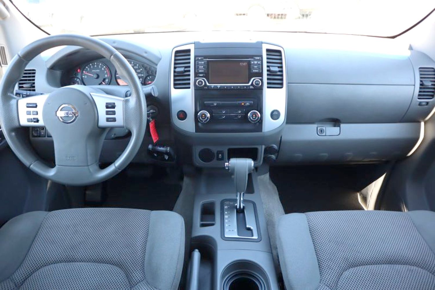 2016 Nissan Frontier SV photo 17