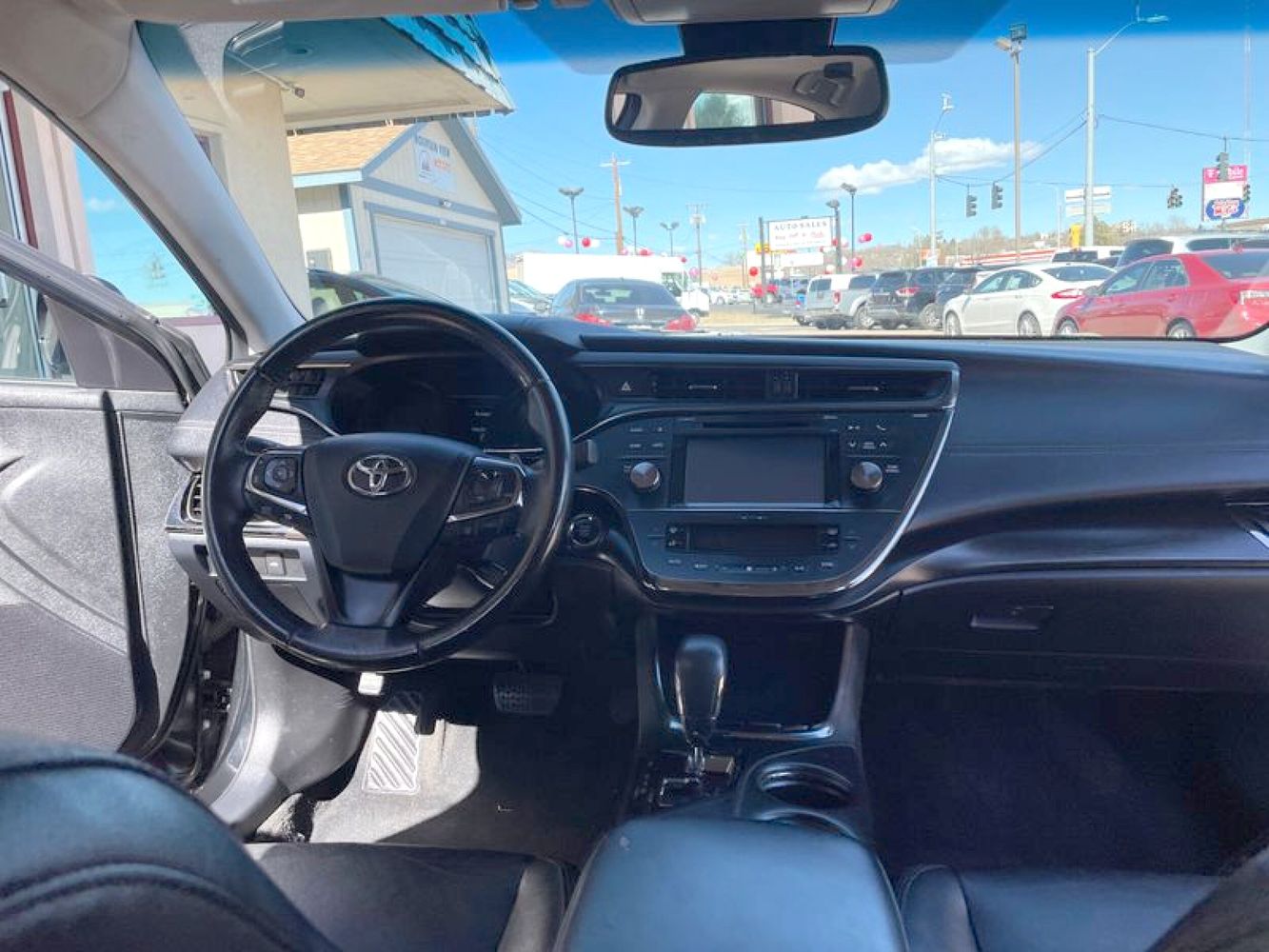 2018 Toyota Avalon XLE Plus - Photo 10