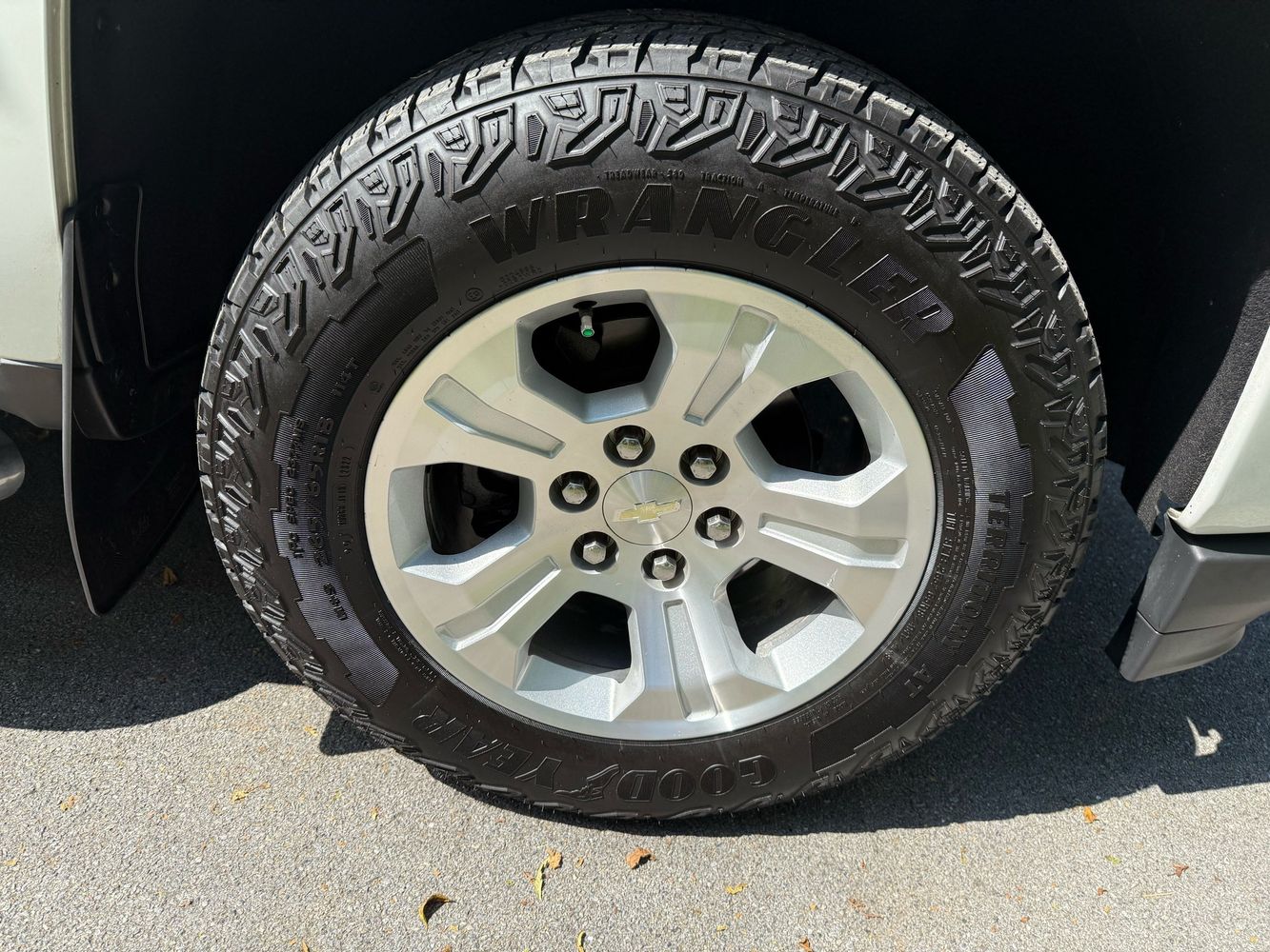 2016 Chevrolet Silverado 1500 LT Z71 photo 7