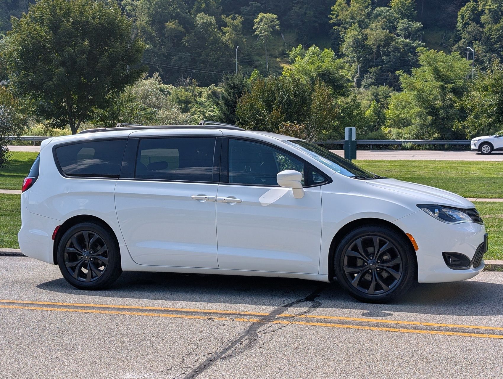 2018 Chrysler Pacifica 3