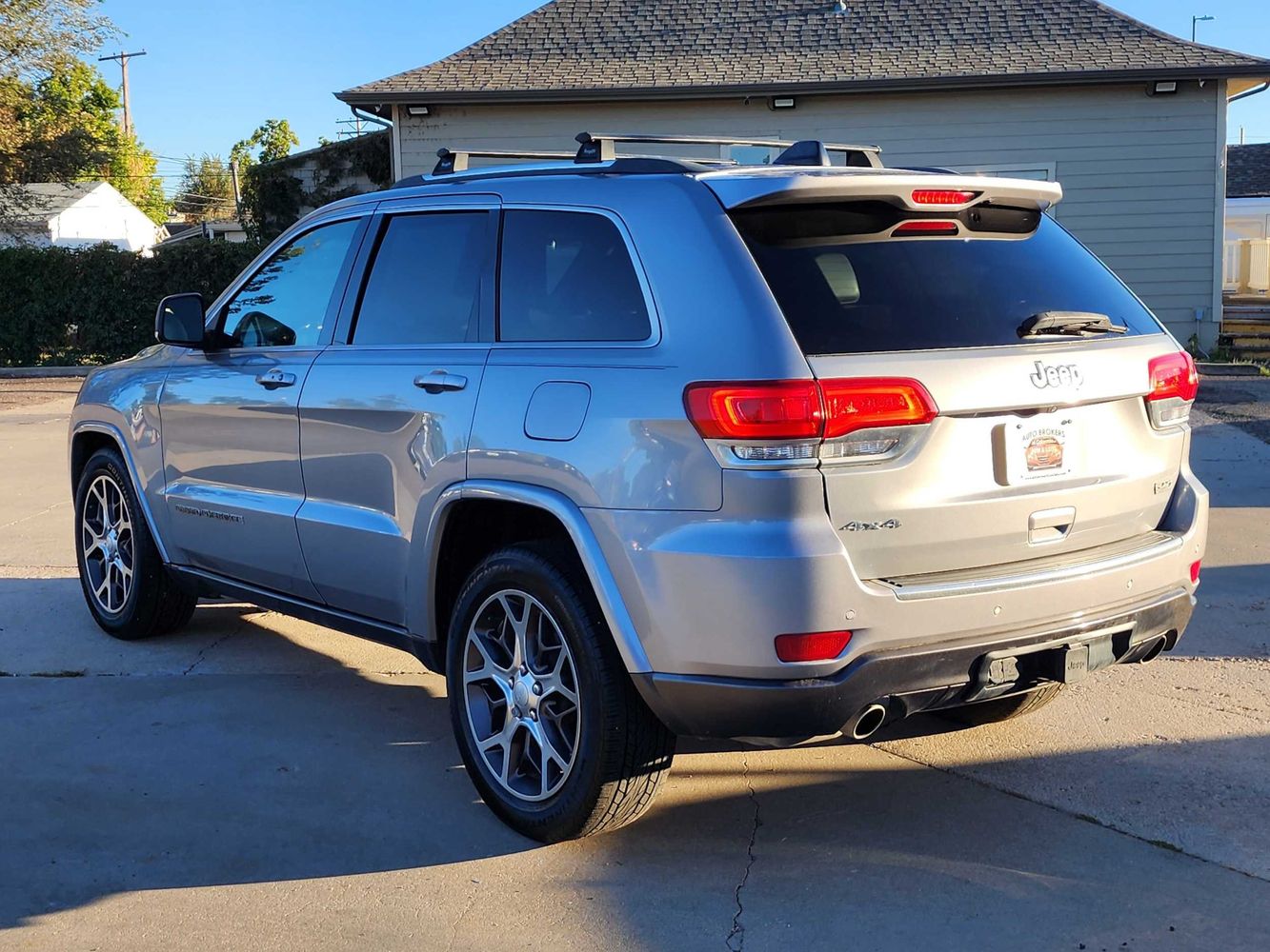 2018 Jeep Grand Cherokee Limited Sterling Edition photo 7