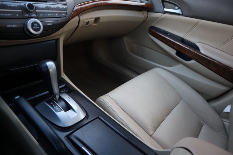 2008 Honda Accord EXL V6 Victory Motors of Colorado