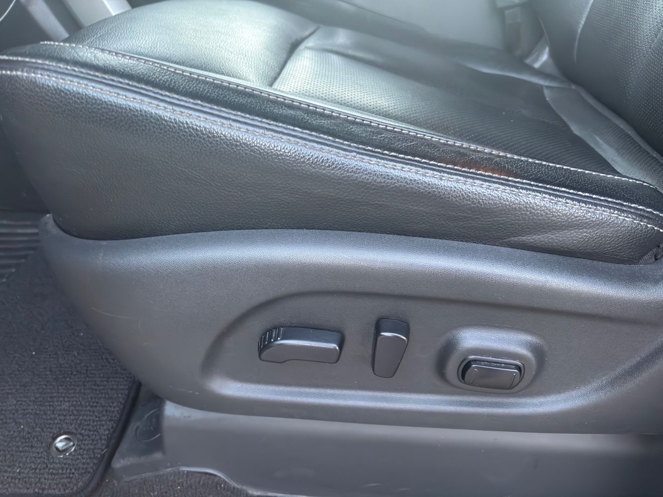 2016 Nissan Titan PRO-4X photo 40