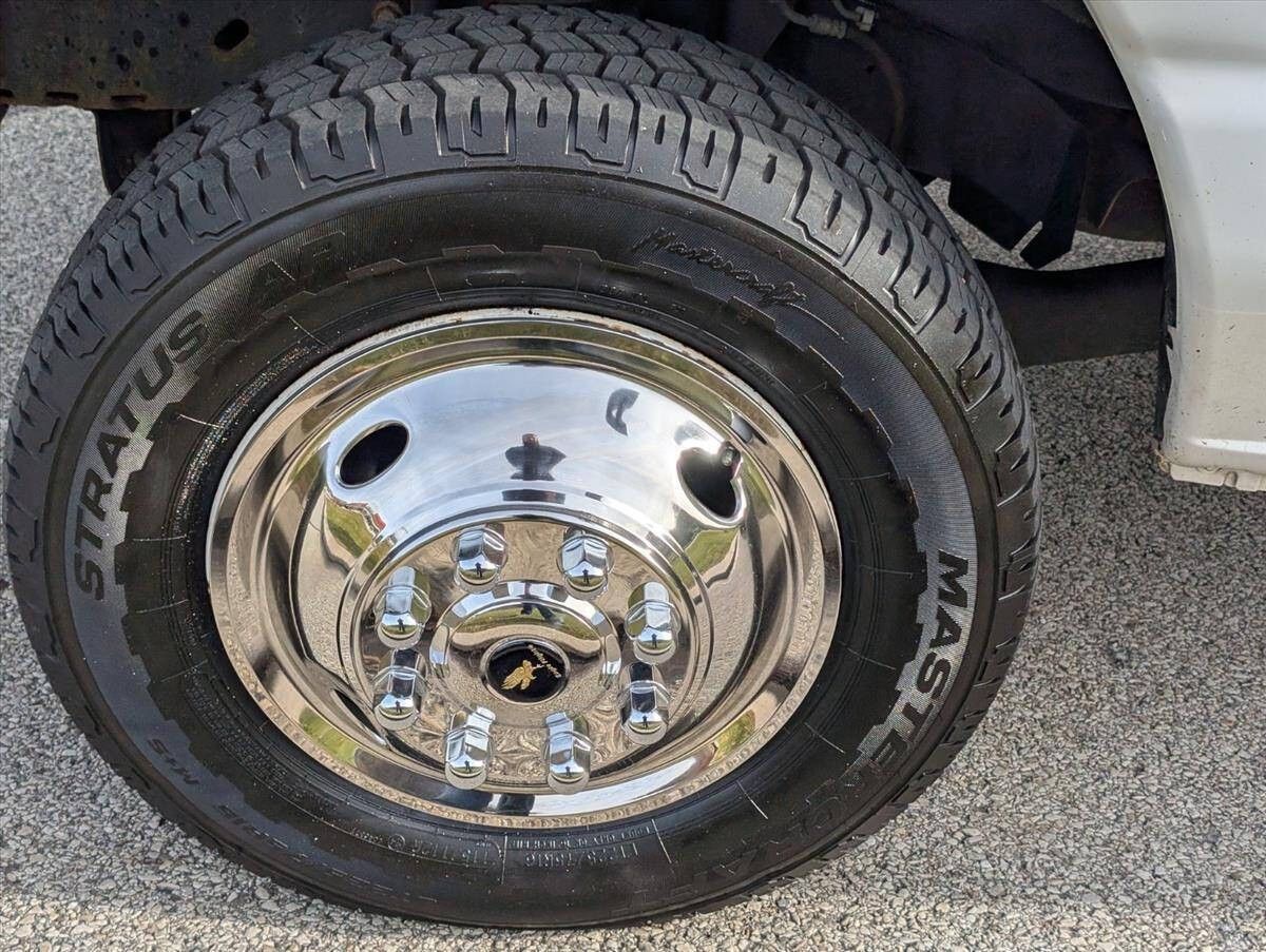 2017 Ford E-Series 46