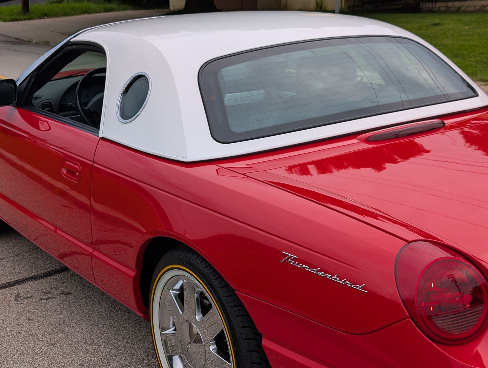 2002 Ford Thunderbird 128