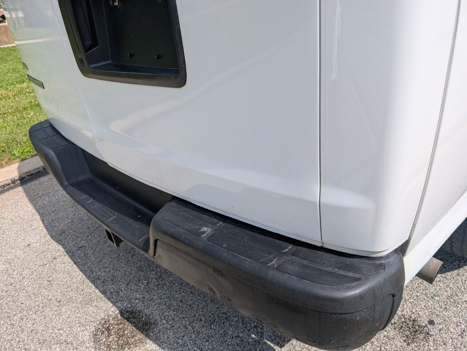 2011 Chevrolet Express 3500 25