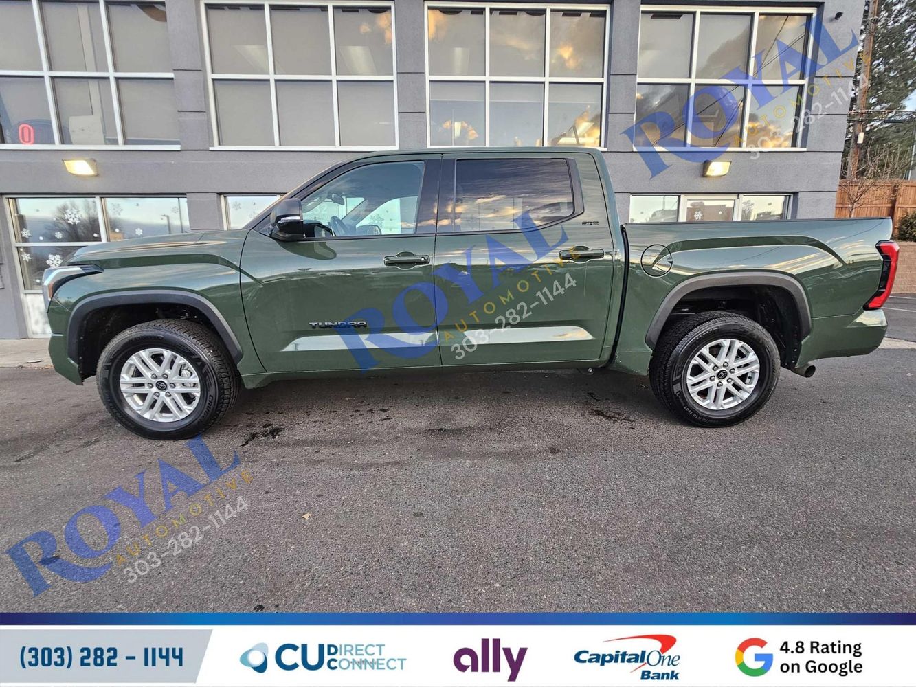 2023 Toyota Tundra SR5's photo