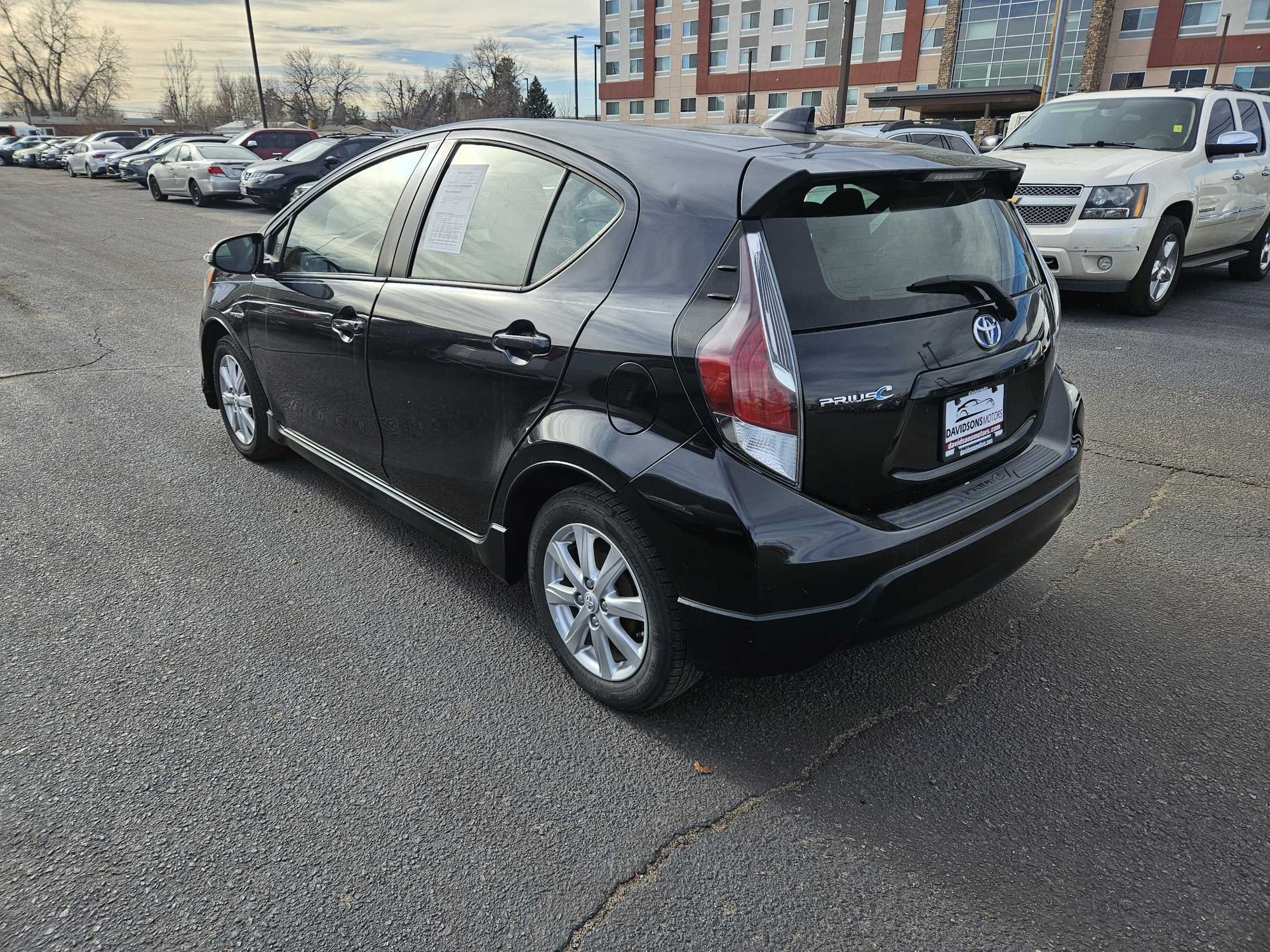 2017 Toyota Prius C One Two Three Four photo 3