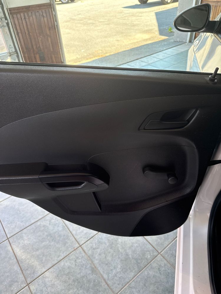 2020 Chevrolet Sonic LT photo 14