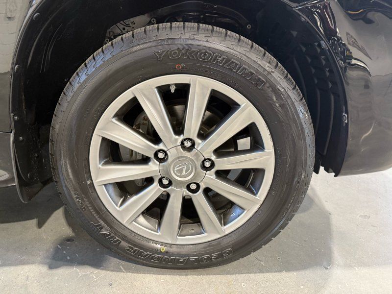 2011 Lexus LX 570 Base, photo 25