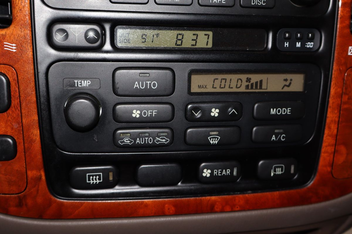 2001 Lexus LX 470 Base