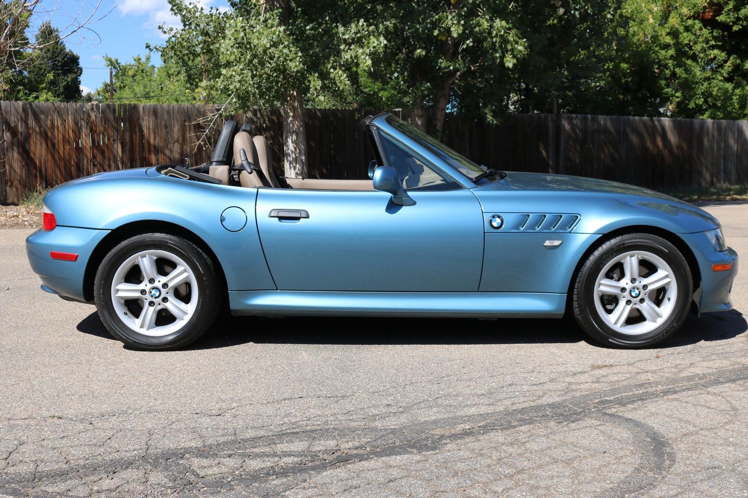 2002 BMW Z3 2.5i | Victory Motors of Colorado