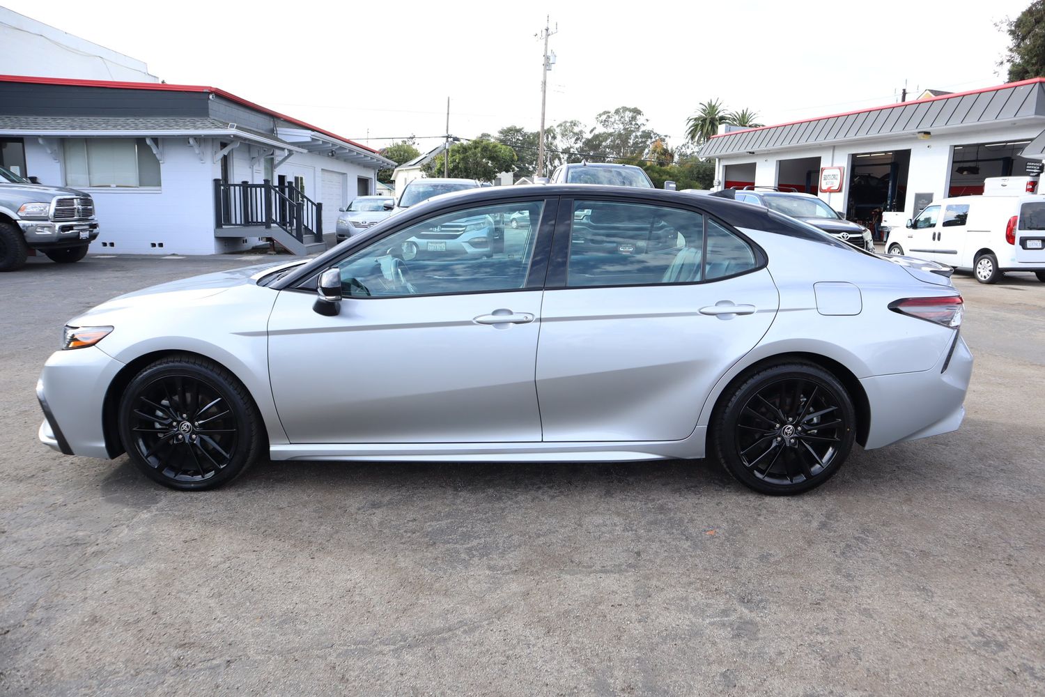 2021 Toyota Camry XSE photo 5