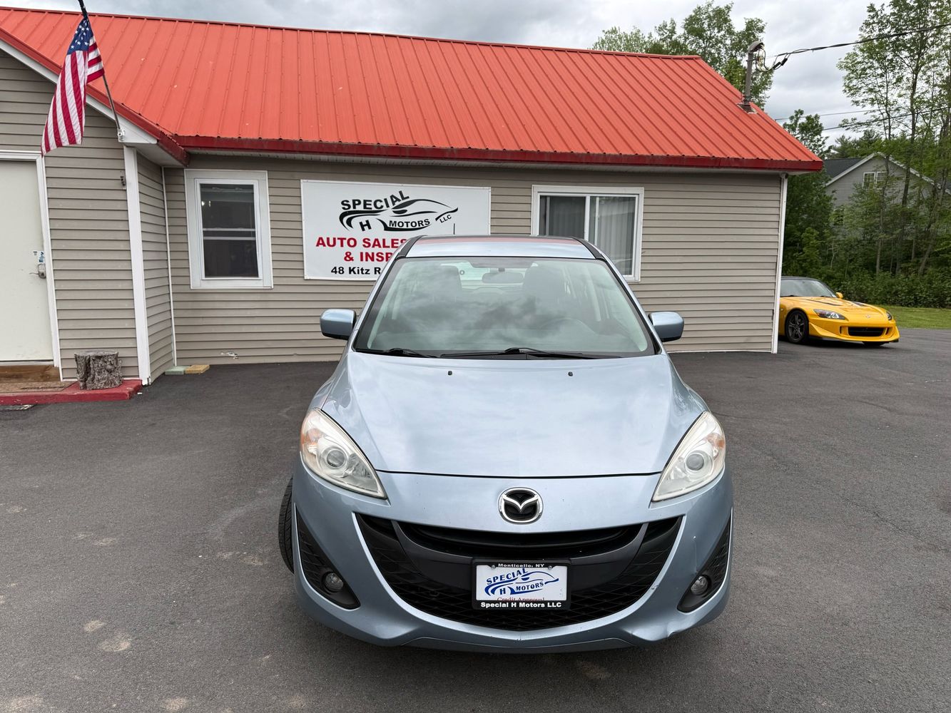 Vehicle Image 2