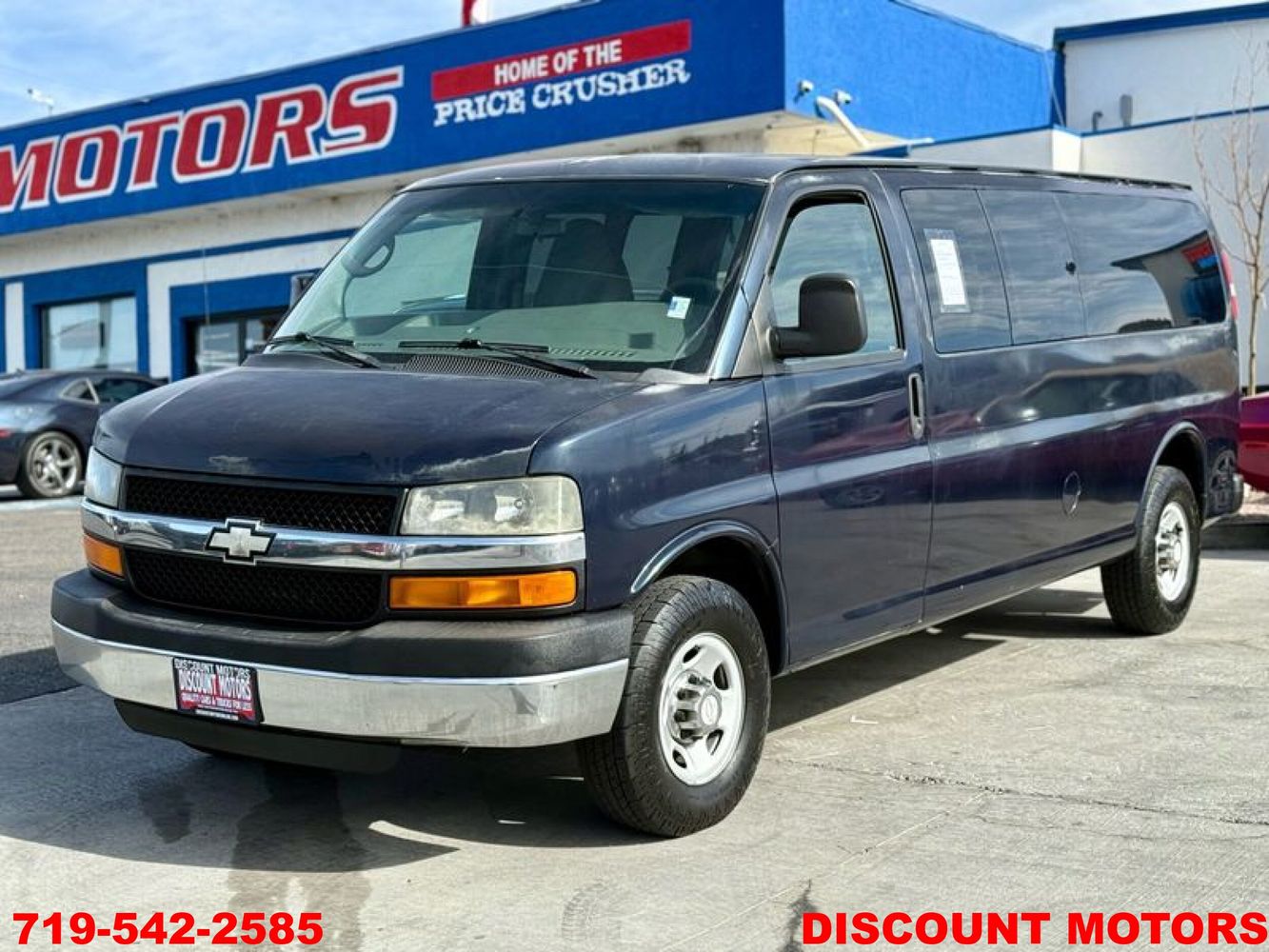 2010 Chevrolet Express LS's photo