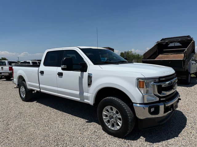 White 2020 Ford F-250 Super Duty Pickup Truck Four-Wheel Drive Automatic