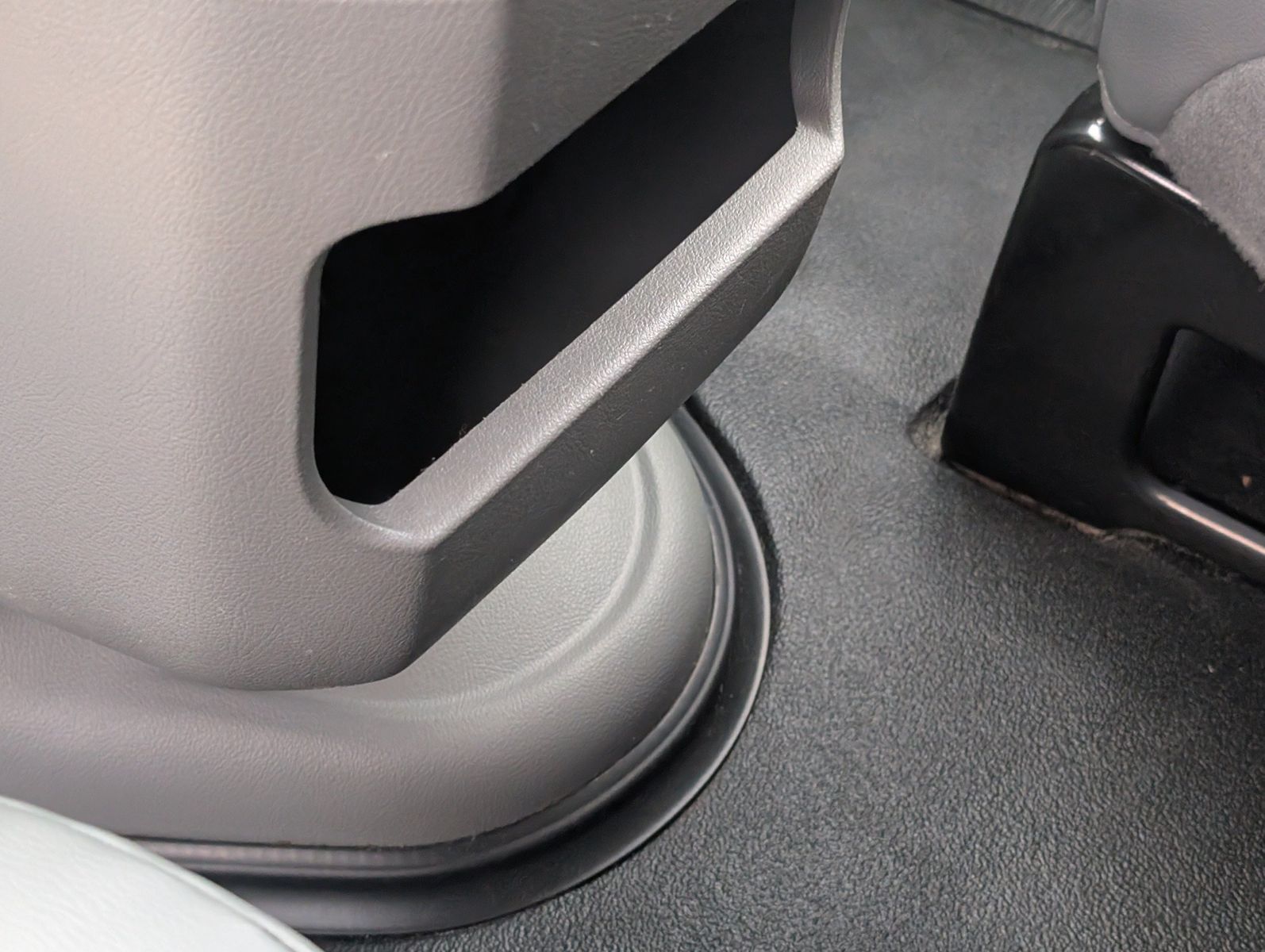 2019 Ford E-Series Chassis 126