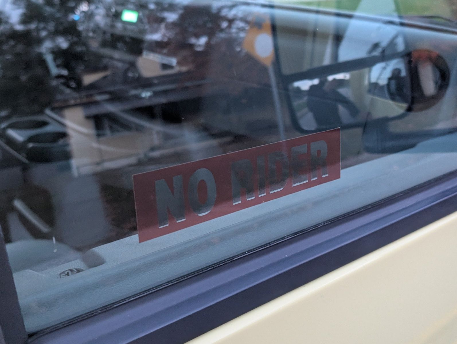 2022 Ford E-Series Chassis 18