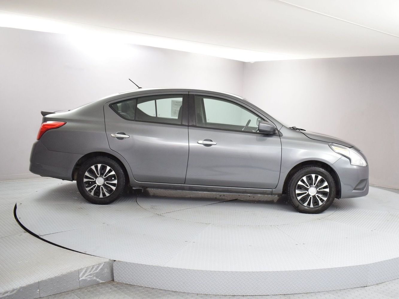 2018 Nissan Versa Sedan SV