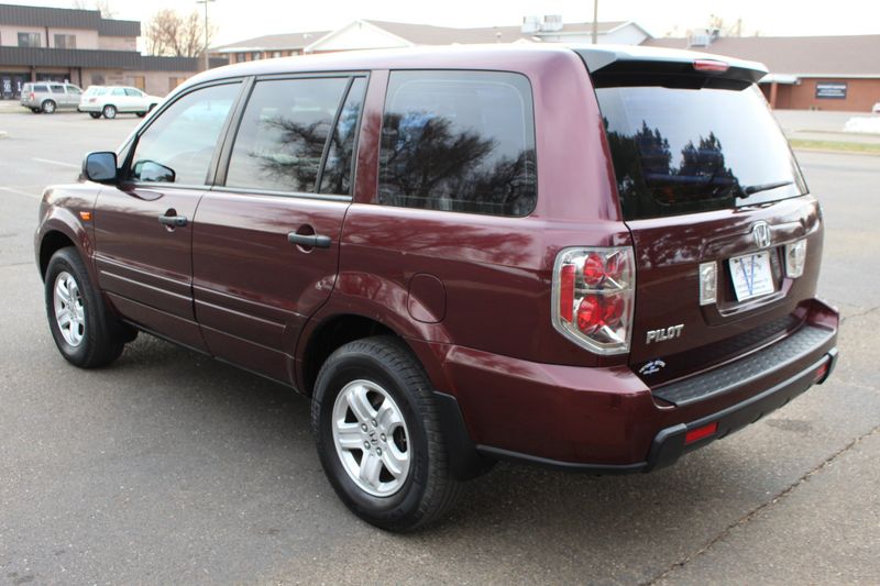 2007 Honda Pilot LX | Victory Motors of Colorado