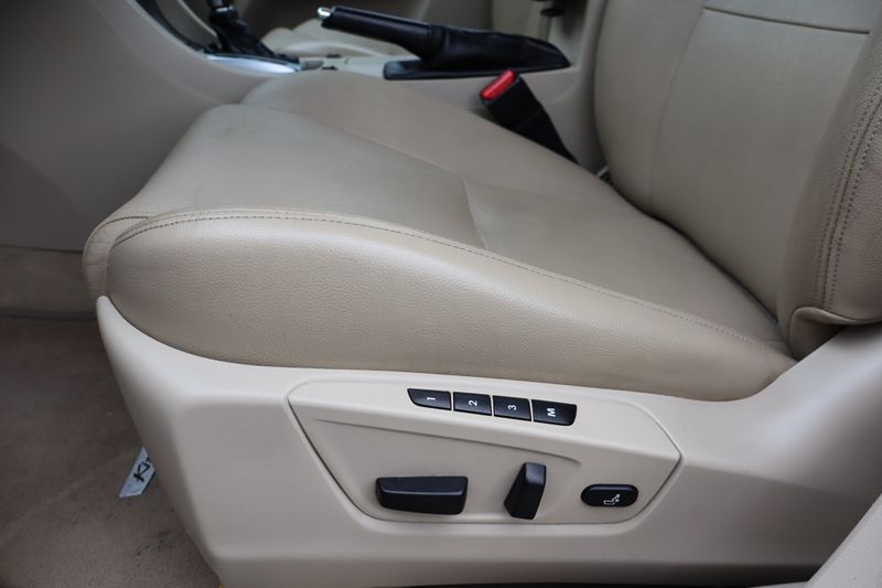 2012 Suzuki Kizashi SE | Victory Motors of Colorado