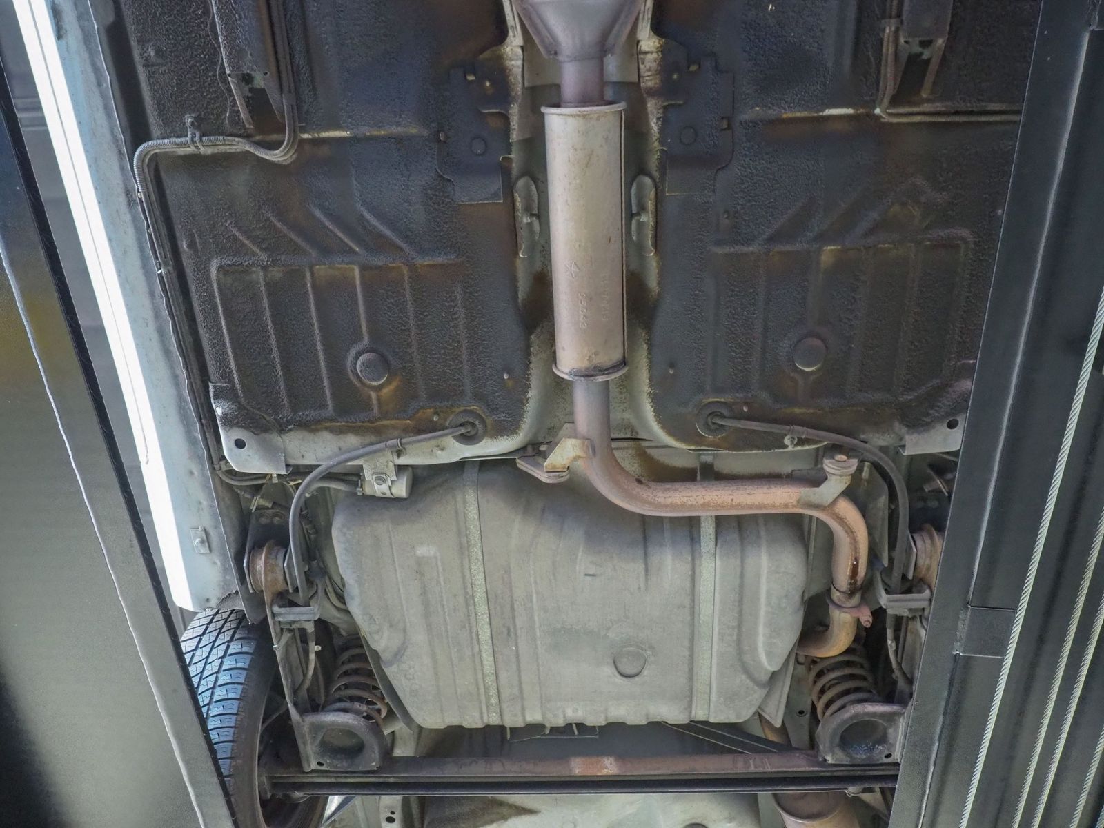 1990 Chrysler Le Baron 76