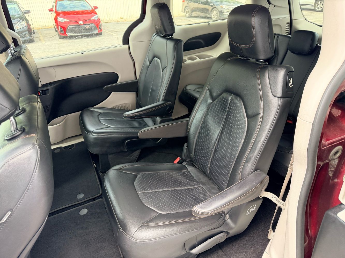 2018 Chrysler Pacifica Touring L photo 17