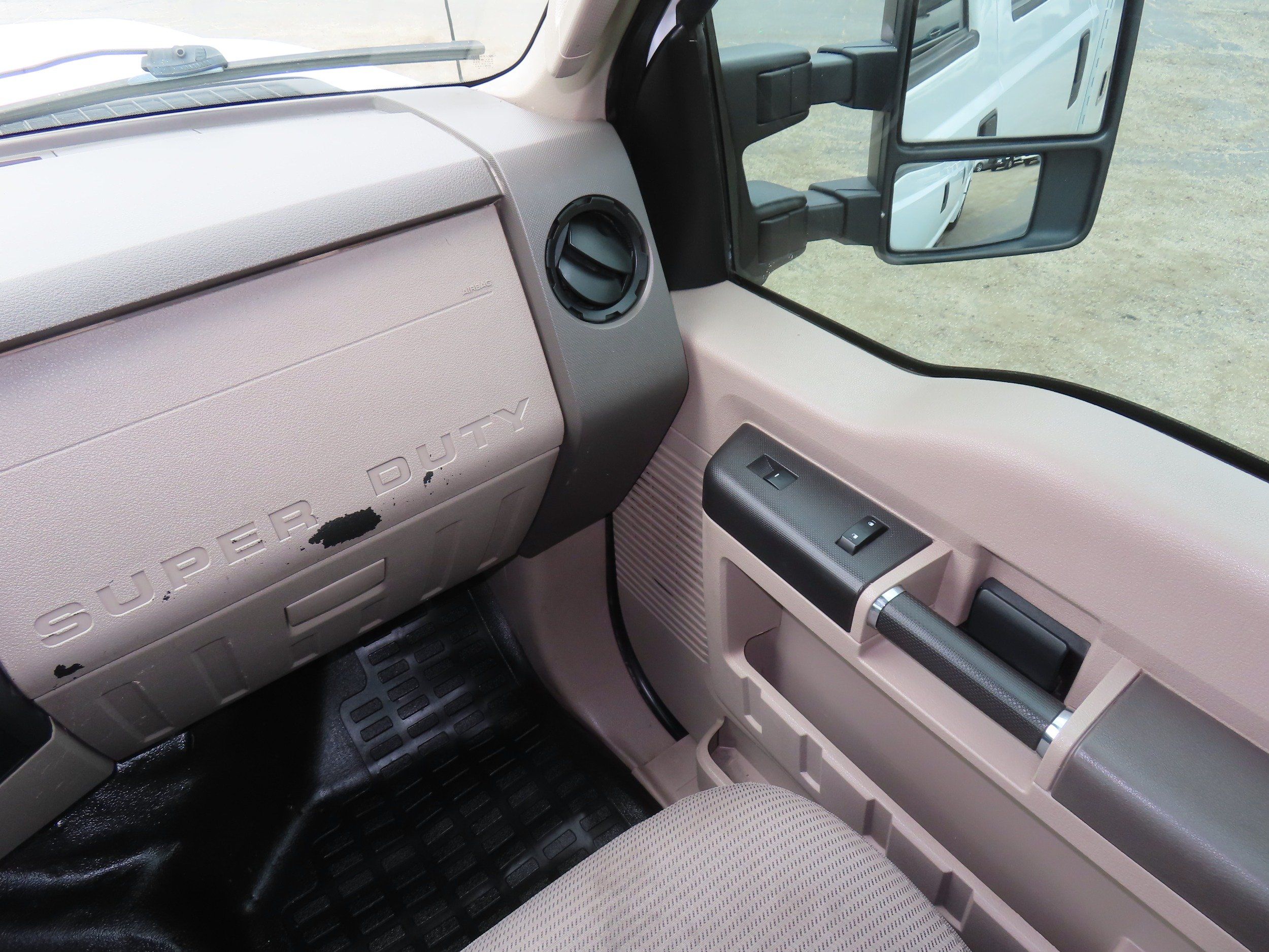 2009 Ford F-350 Super Duty XL - Photo 19