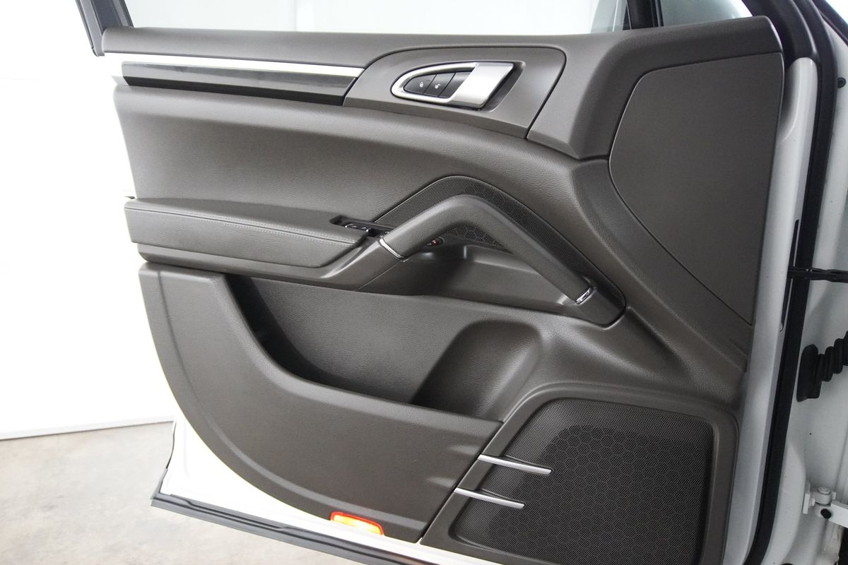 2016 Porsche Cayenne Base