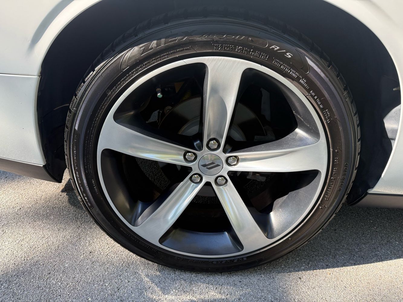 2019 Dodge Challenger R/T photo 13