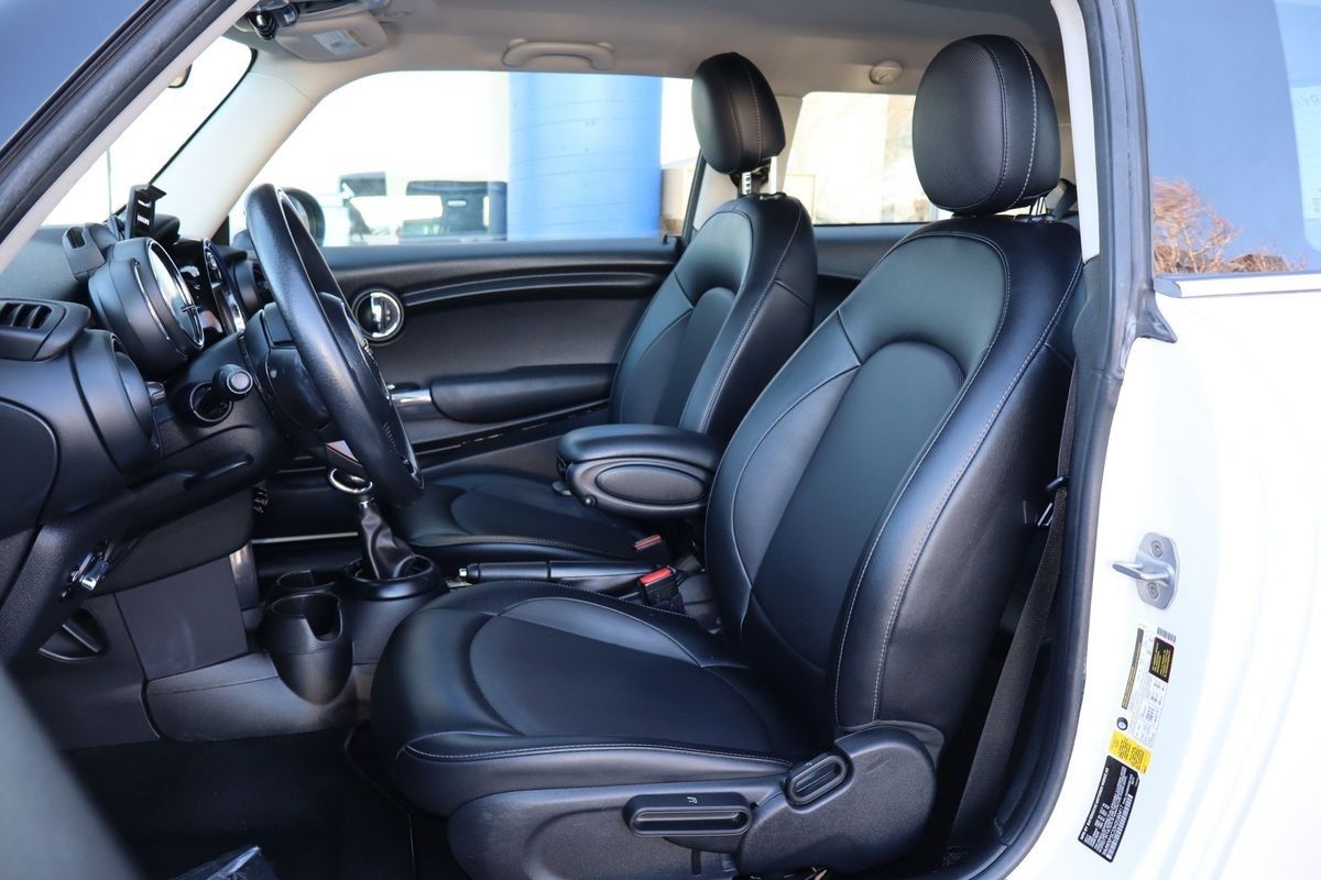 2017 MINI Hardtop Cooper