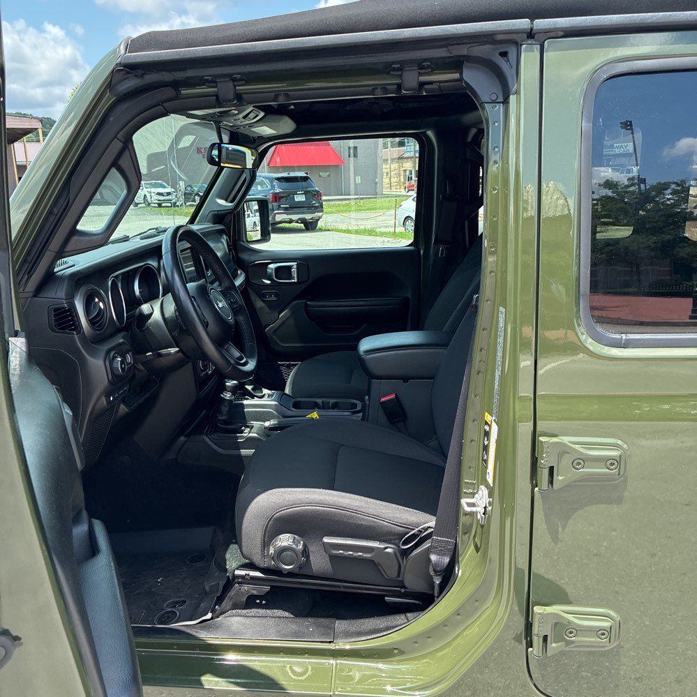2023 Jeep Wrangler 4xe 35