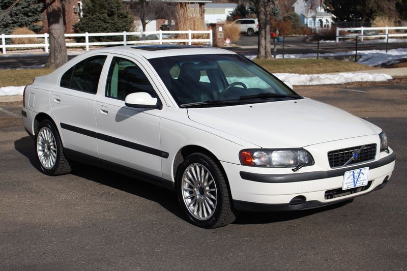 アポロンTC② 2002 Volvo C70 2dr HT Turbo Coupe - Research - GrooveCar