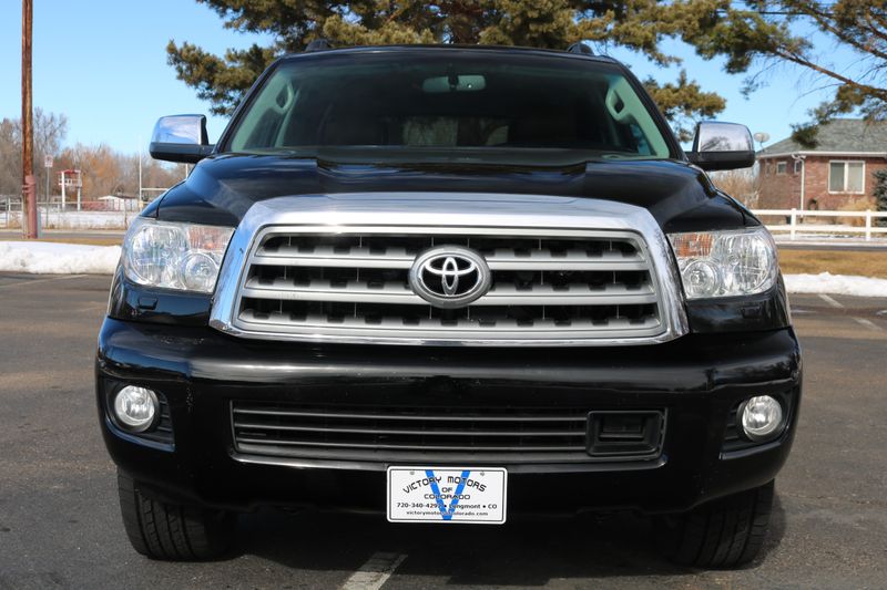 2011 Toyota Sequoia Photos