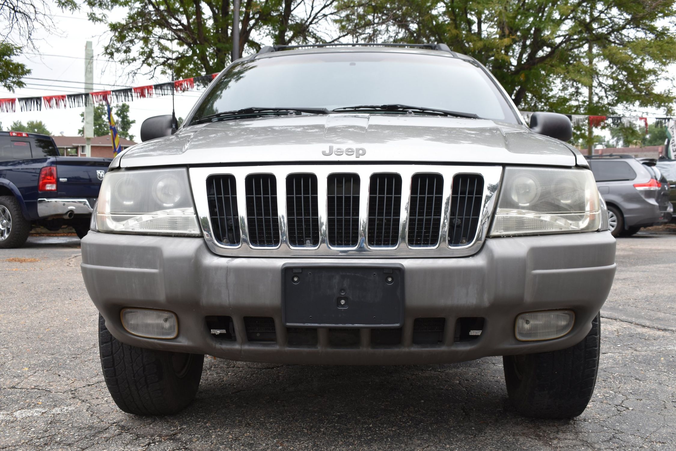 2000 Jeep Grand Cherokee Laredo photo 3